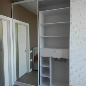 Fertig montierter Einbauschrank in Berlin